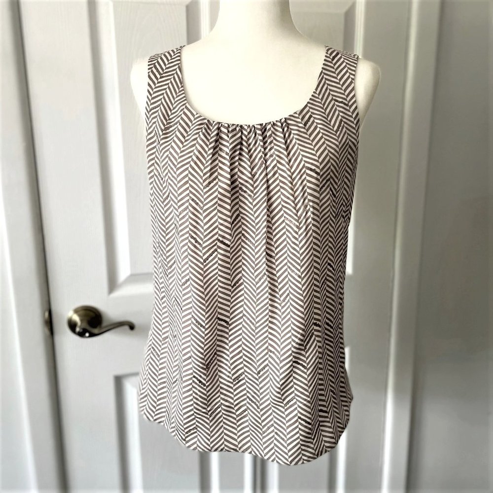 LOFT Sleeveless Chevron Pattern Blouse Size S  NWT
